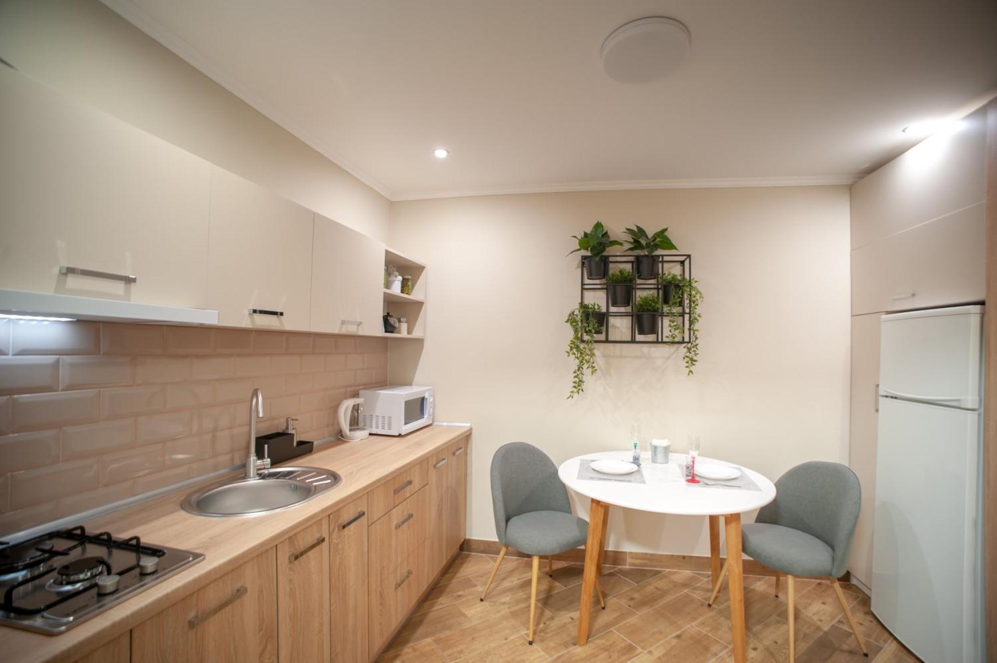 Romantic Suite, 3Mins To Rynok Square Λβιβ Εξωτερικό φωτογραφία